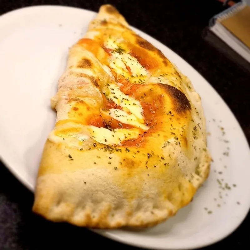 calzone rosso