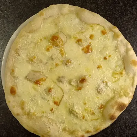 Pizza 4 formaggi - pizzeria pizzico - Manresa